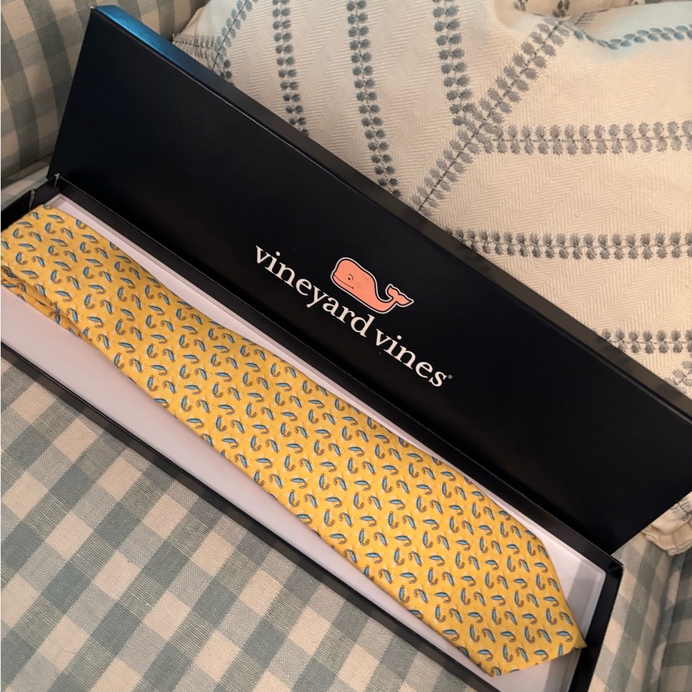 Vineyard Vines Yellow and Blue Patterned Tie